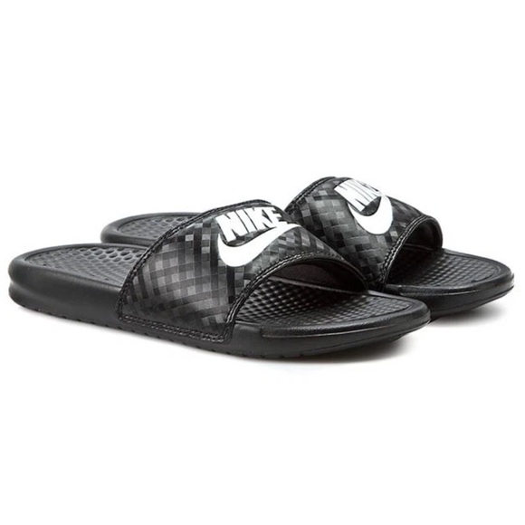 NIKE Women’s Benassi JDI Black Slides Size 8 - Picture 1 of 5